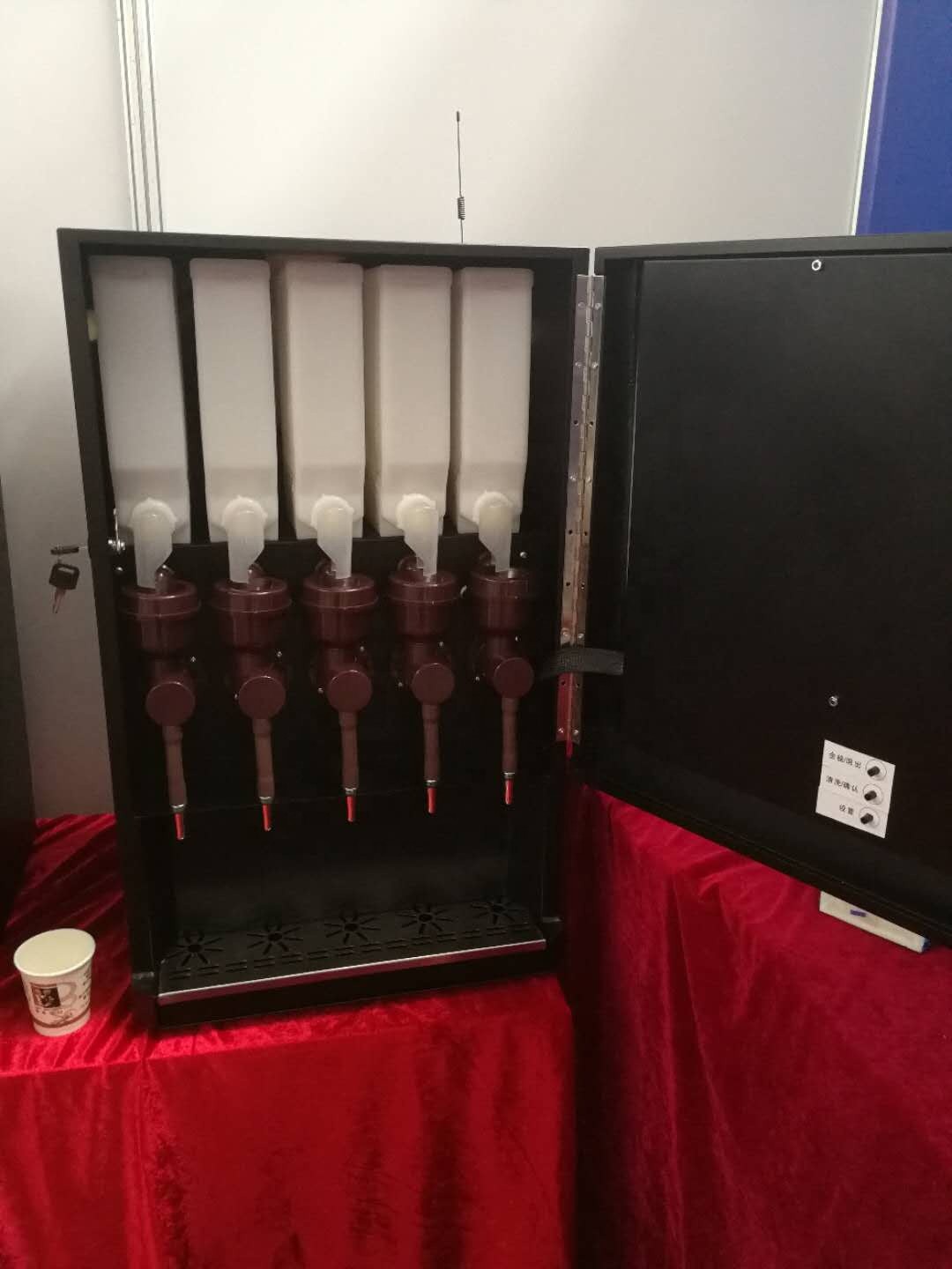 Powder vending machine